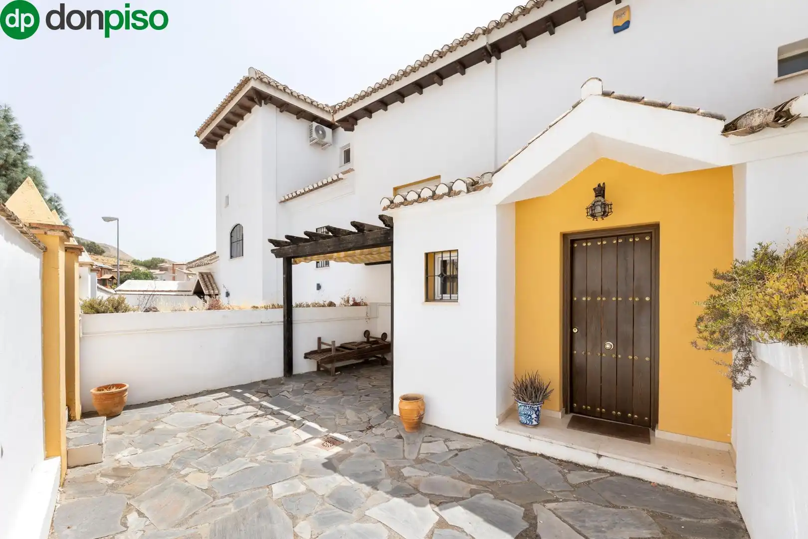 Einfamilien-Reihenhaus zum Verkauf in Calle SALA DOS HERMANAS, Crta. De la Sierra