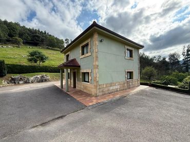Casa con jardín en venta en barrio el rao