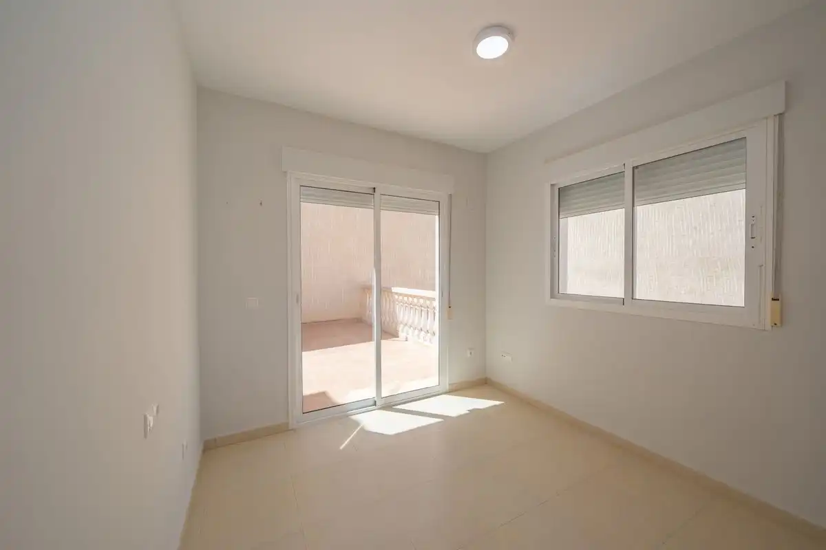 Casa pareada con terraza en venta en Carrer d'Oriola, imagen 20