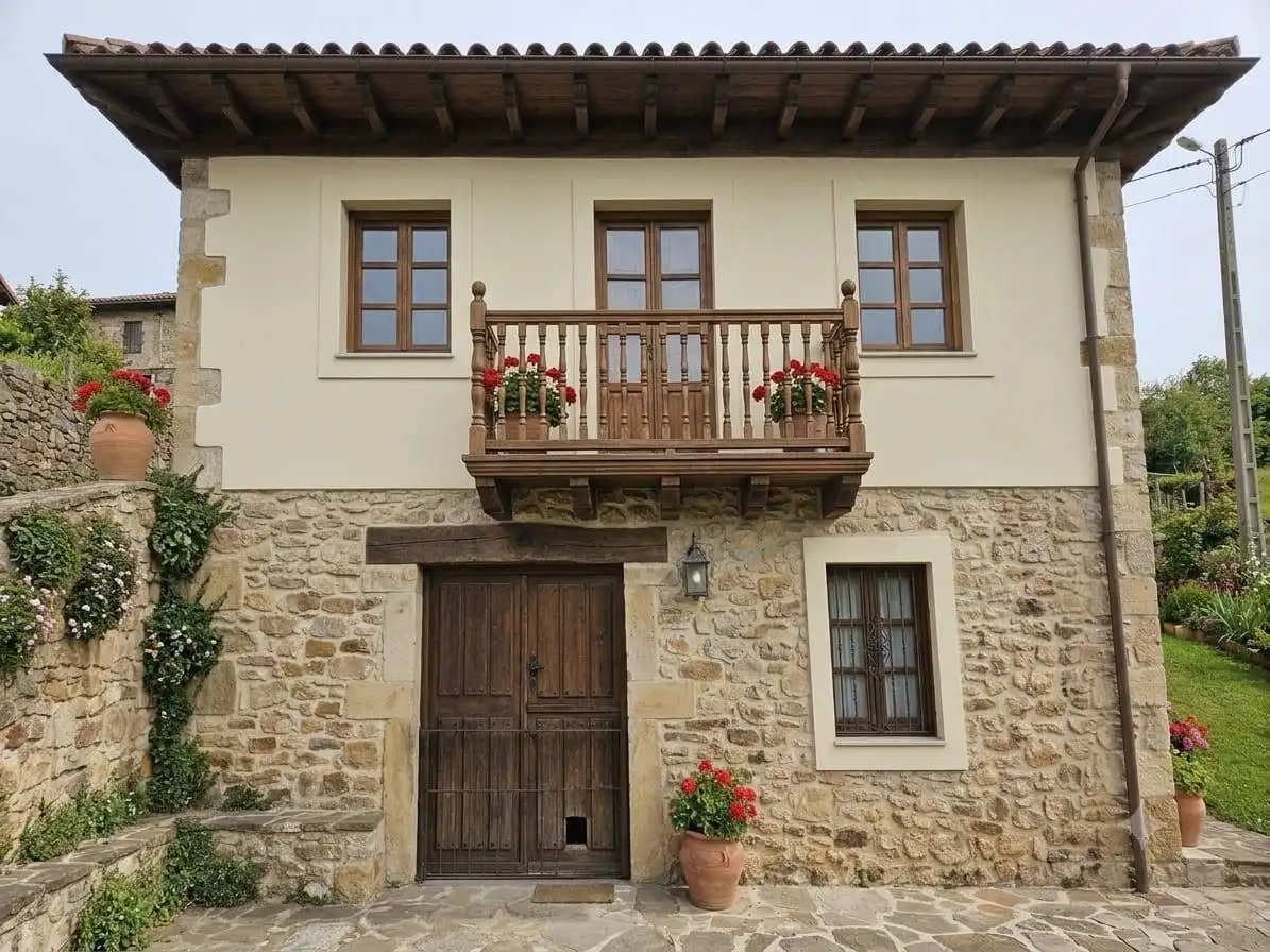 Außenansicht von Country house zum Verkauf in Belmonte de Miranda mit Privatgarten und Abstellraum