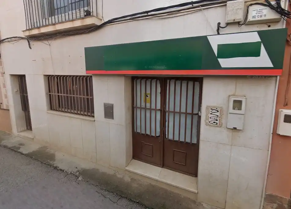 Local comercial en venda a Calle Constitución 30