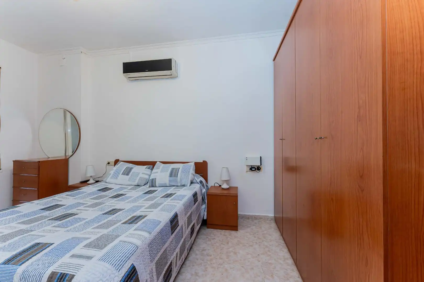Dormitori de Casa o xalet en venda en Viladecans amb Aire condicionat, Calefacció i Jardí privat