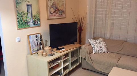 Foto 2 de Piso de alquiler en Ollerias, La Goleta - San Felipe Neri, Málaga Capital