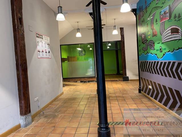Local comercial en Alquiler en Calle Epalza Viuda De en Casco Viejo