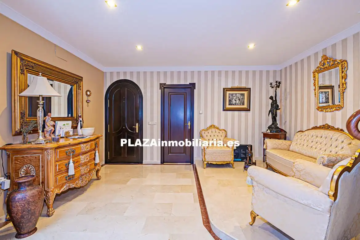 Casa o chalet en venta en Lucena con Aire acondicionado, Trastero y Piscina
