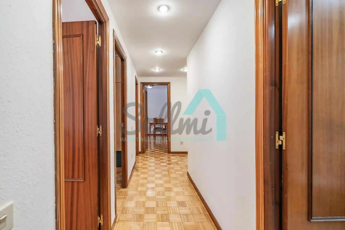 Piso de alquiler en Oviedo  con Calefacción, Parquet y Terraza