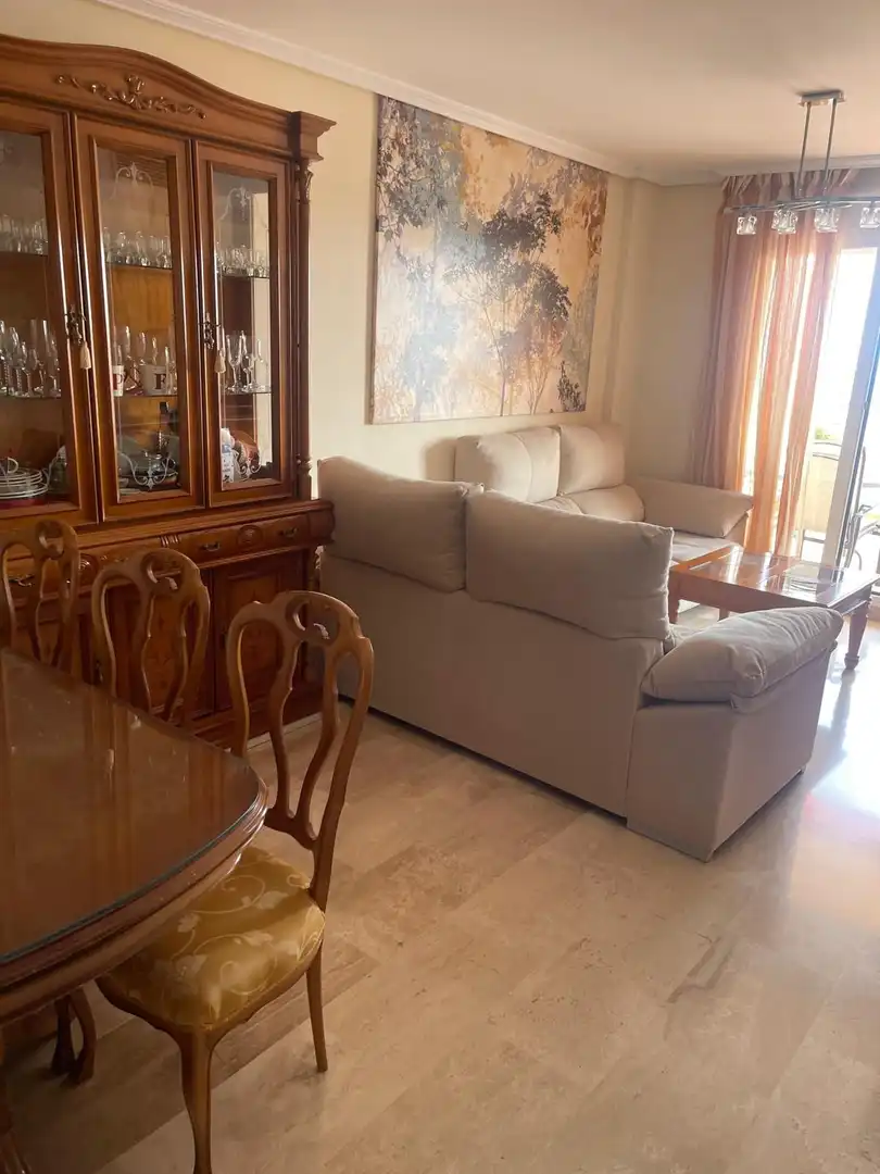 Sala de estar de Piso en venta en Benalmádena con Aire acondicionado, Terraza y Trastero