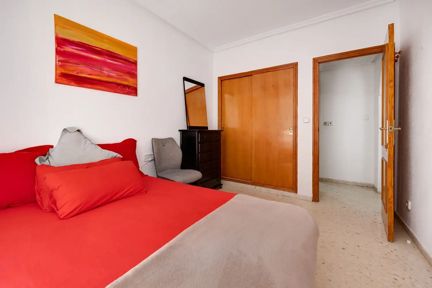 Habitación de Piso en venta en Torrevieja con Aire acondicionado, Terraza y Amueblado