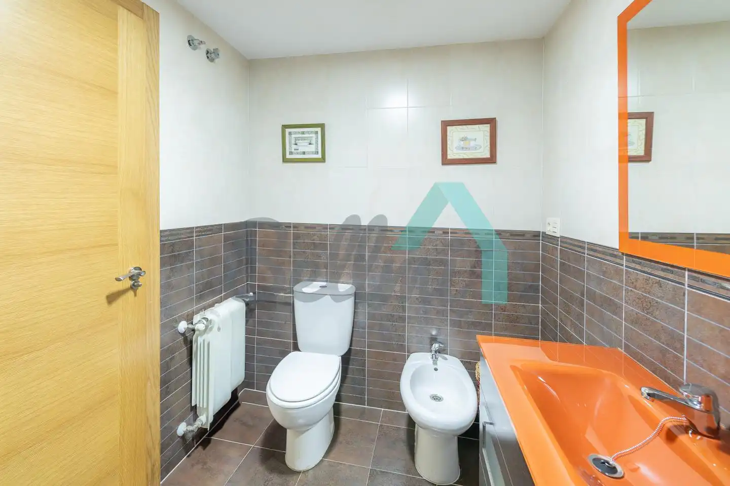 Baño de Piso en venta en Avilés con Calefacción, Parquet y Trastero