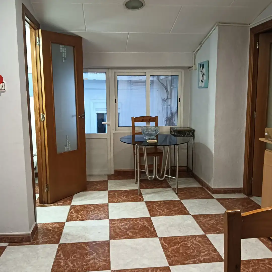 Casa con terraza en venta en Carrer de la Marquesa de Montortal, imagen 5