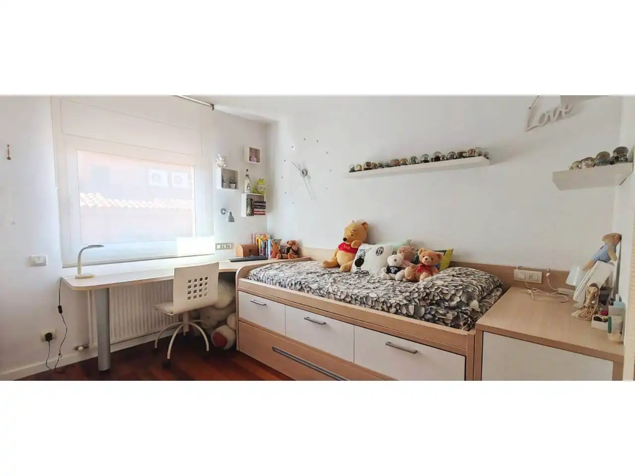 Dormitori de Casa o xalet en venda en Figueres amb Aire condicionat, Calefacció i Jardí privat