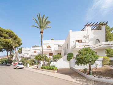 Reihenhaus mit Balkon zum Verkauf in Calle Salvador Dali 3