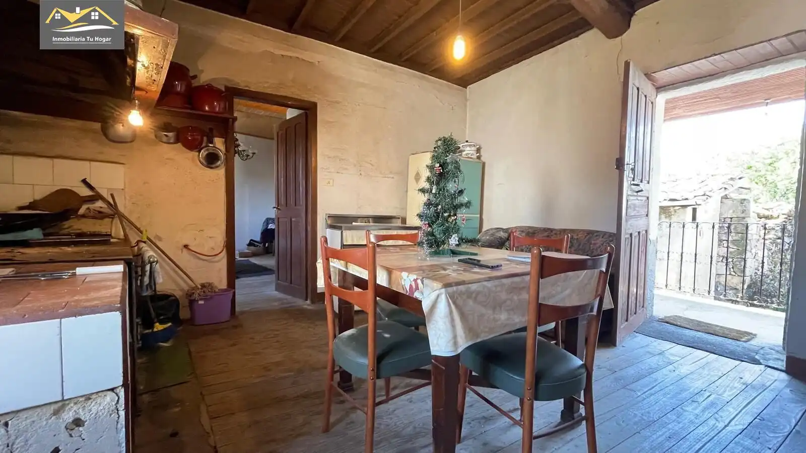 Menjador de Finca rústica en venda en Ramirás amb Jardí privat, Terrassa i Moblat