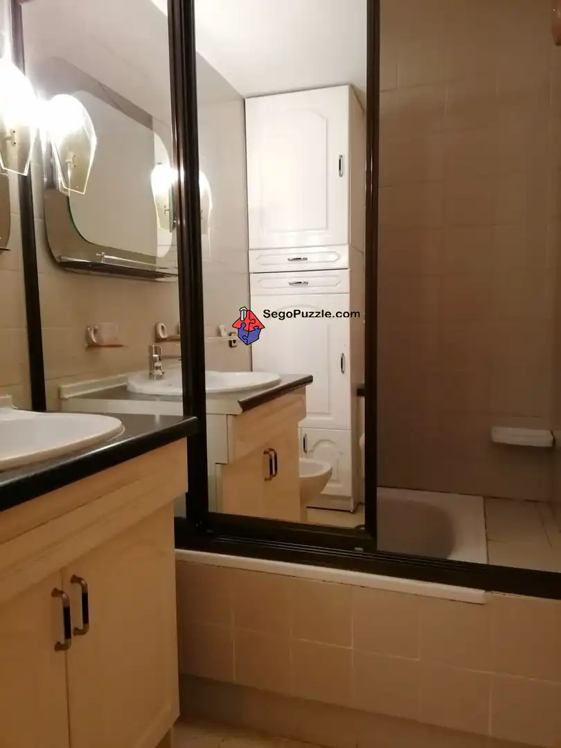 Baño de Piso en venta en Segovia con Calefacción, Terraza y Amueblado