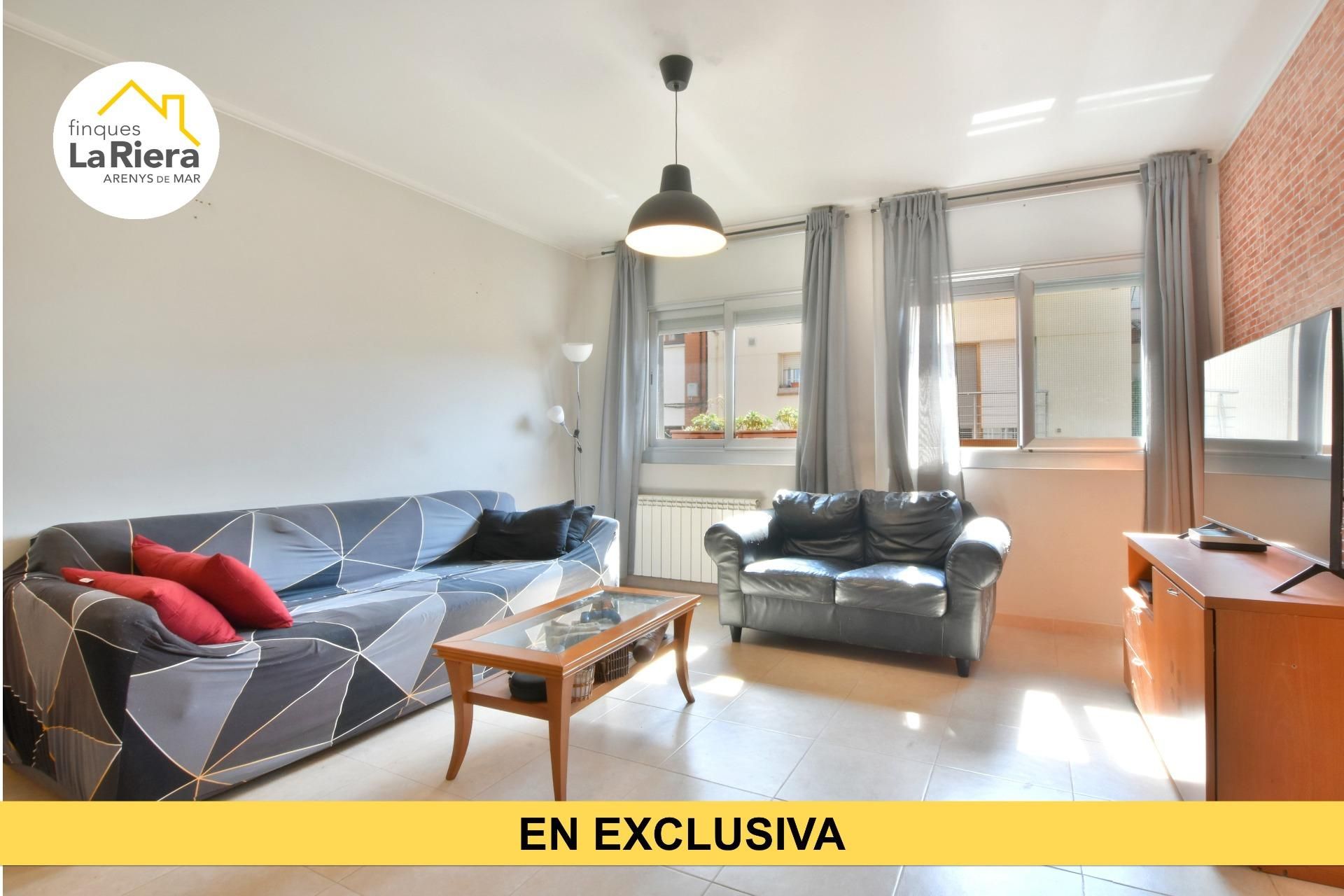 Sala d'estar de Pis en venda en Tordera amb Parquet i Terrassa