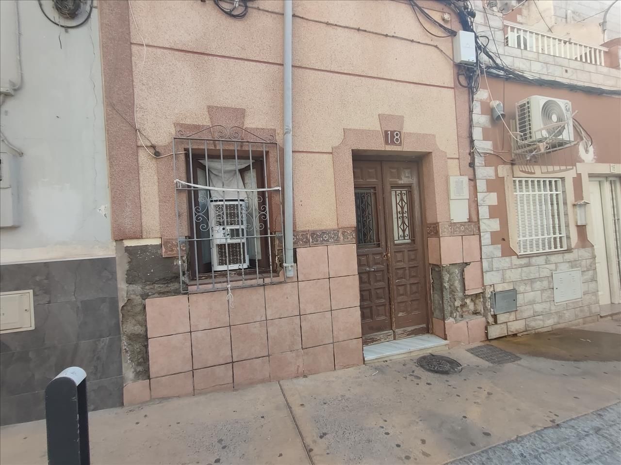 Vista exterior de Casa o chalet en venta en  Almería Capital