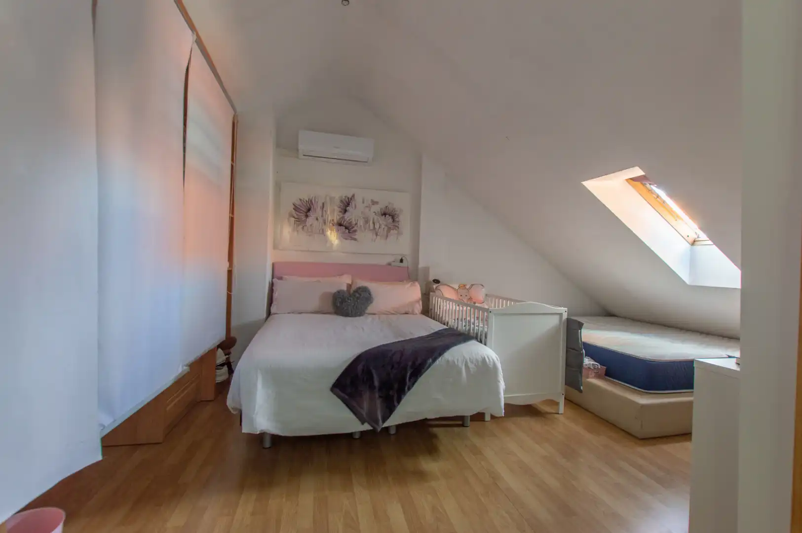 Habitación de Casa adosada en venta en Alcalá de Henares con Aire acondicionado, Calefacción y Terraza