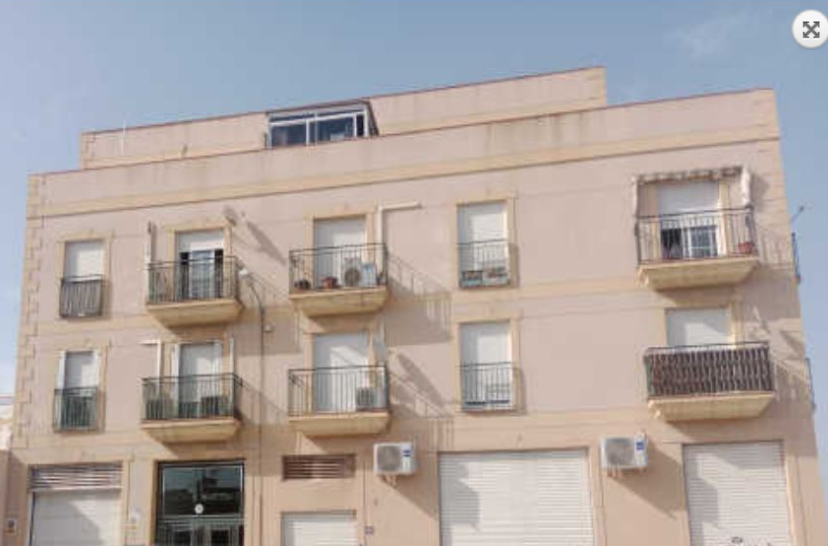 Vista exterior de Piso en venta en  Almería Capital