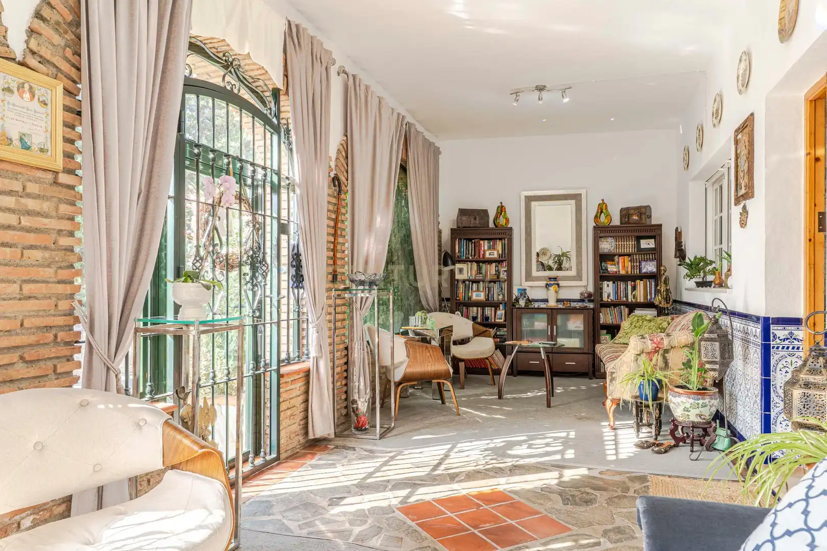 Sala de estar de Casa o chalet en venta en Motril con Aire acondicionado, Jardín privado y Trastero