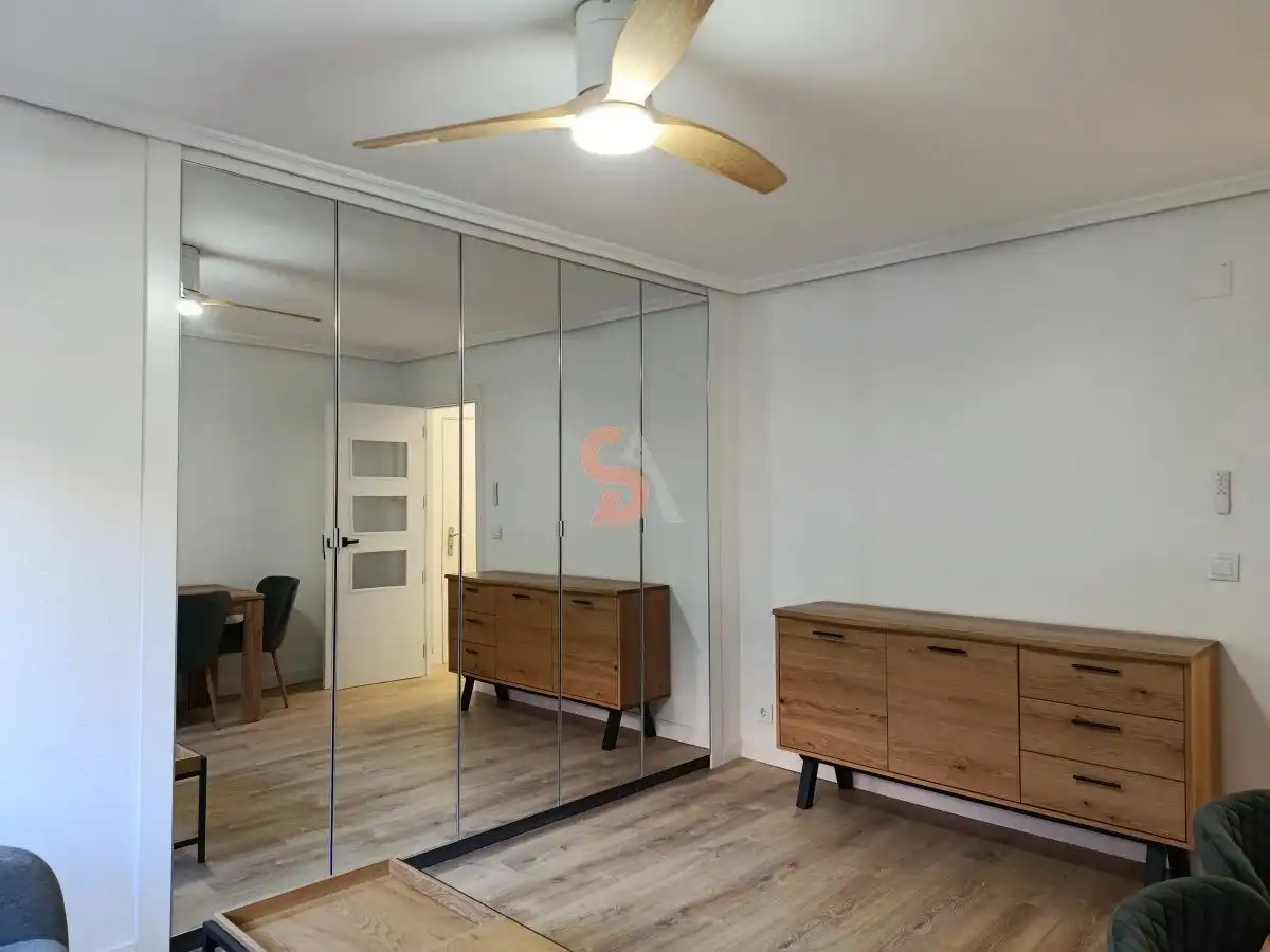 Bedroom of Flat for rent in Valladolid  with Heating