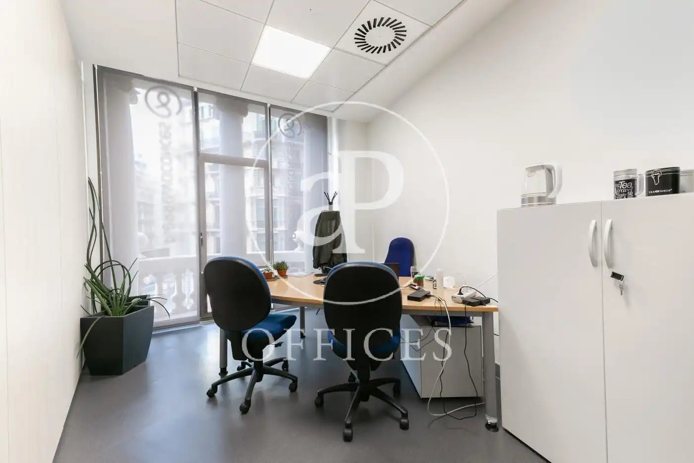 Ufficio con ascensore in affitto a Pl. de Catalunya, imagen 9