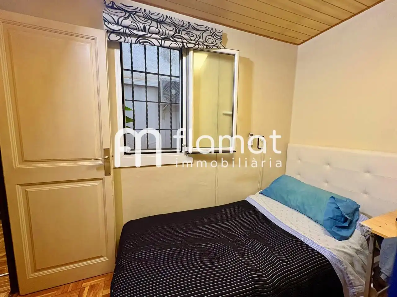 Schlafzimmer von Maisonette zum Verkauf in Barcelona mit Klimaanlage und Terrasse