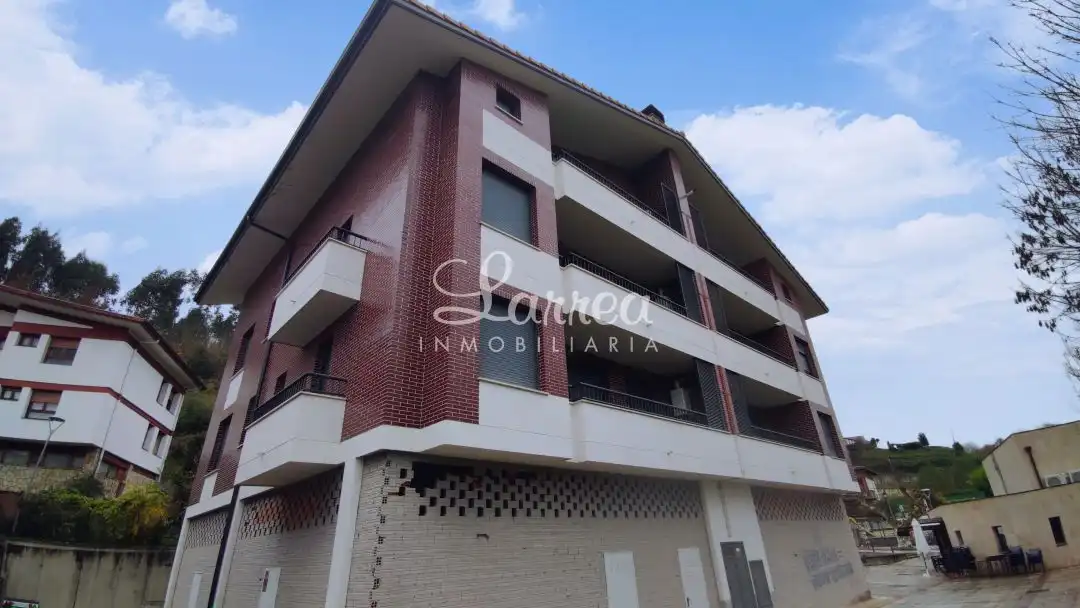 Vista exterior de Local en venta en Arantzazu