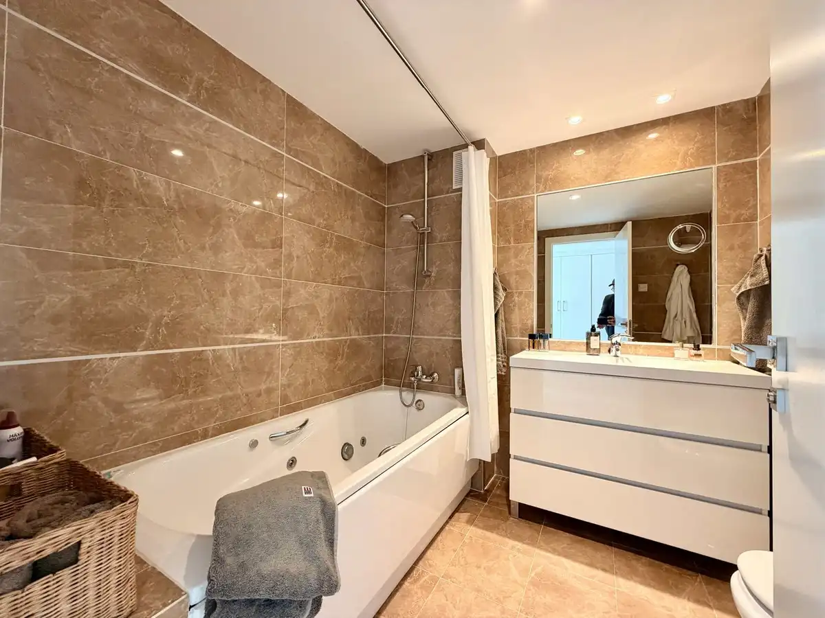 Baño de Piso en venta en Benahavís con Aire acondicionado y Terraza