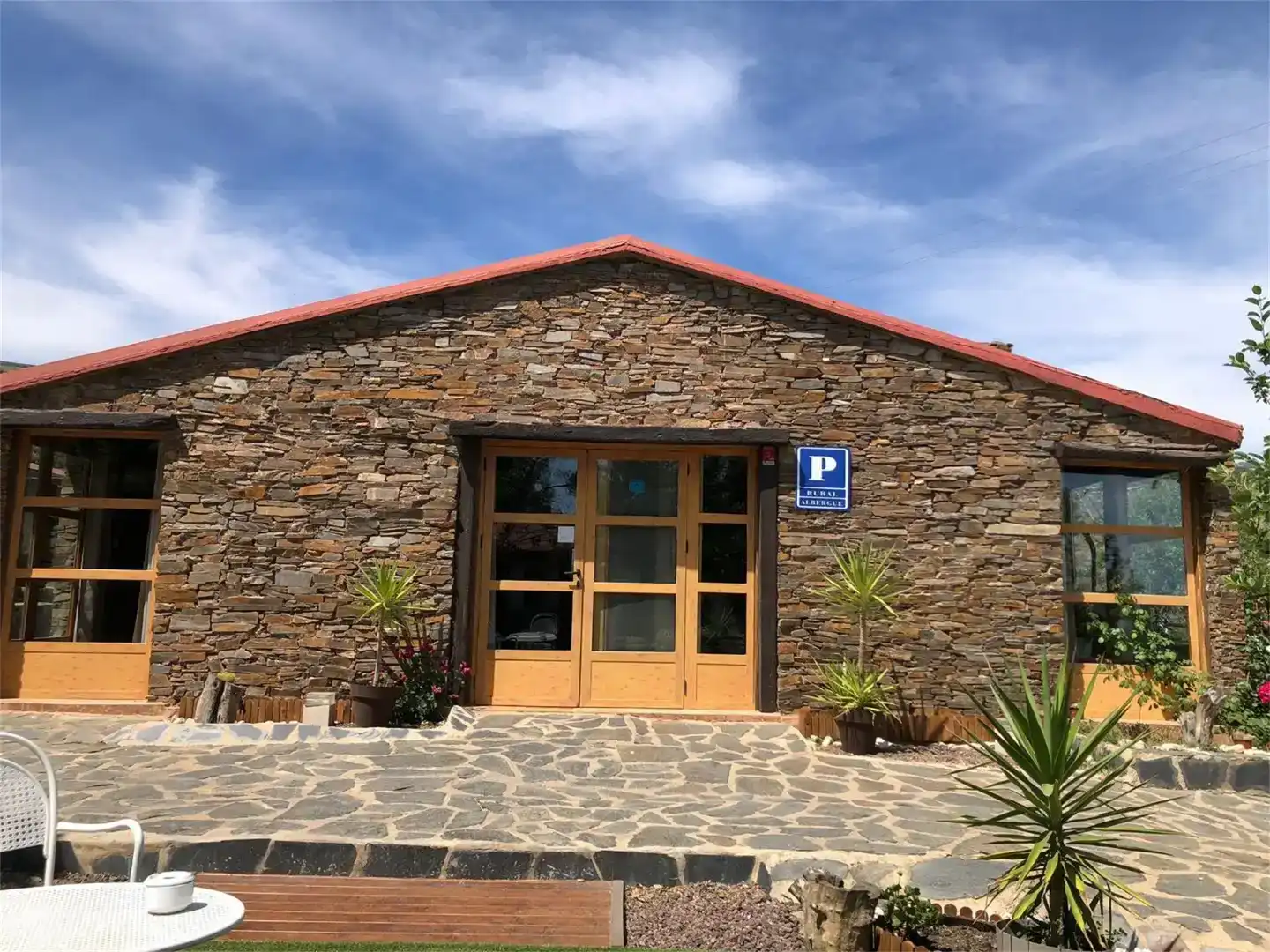 Vista exterior de Finca rústica en venda en Nevada amb Aire condicionat, Piscina i Balcó