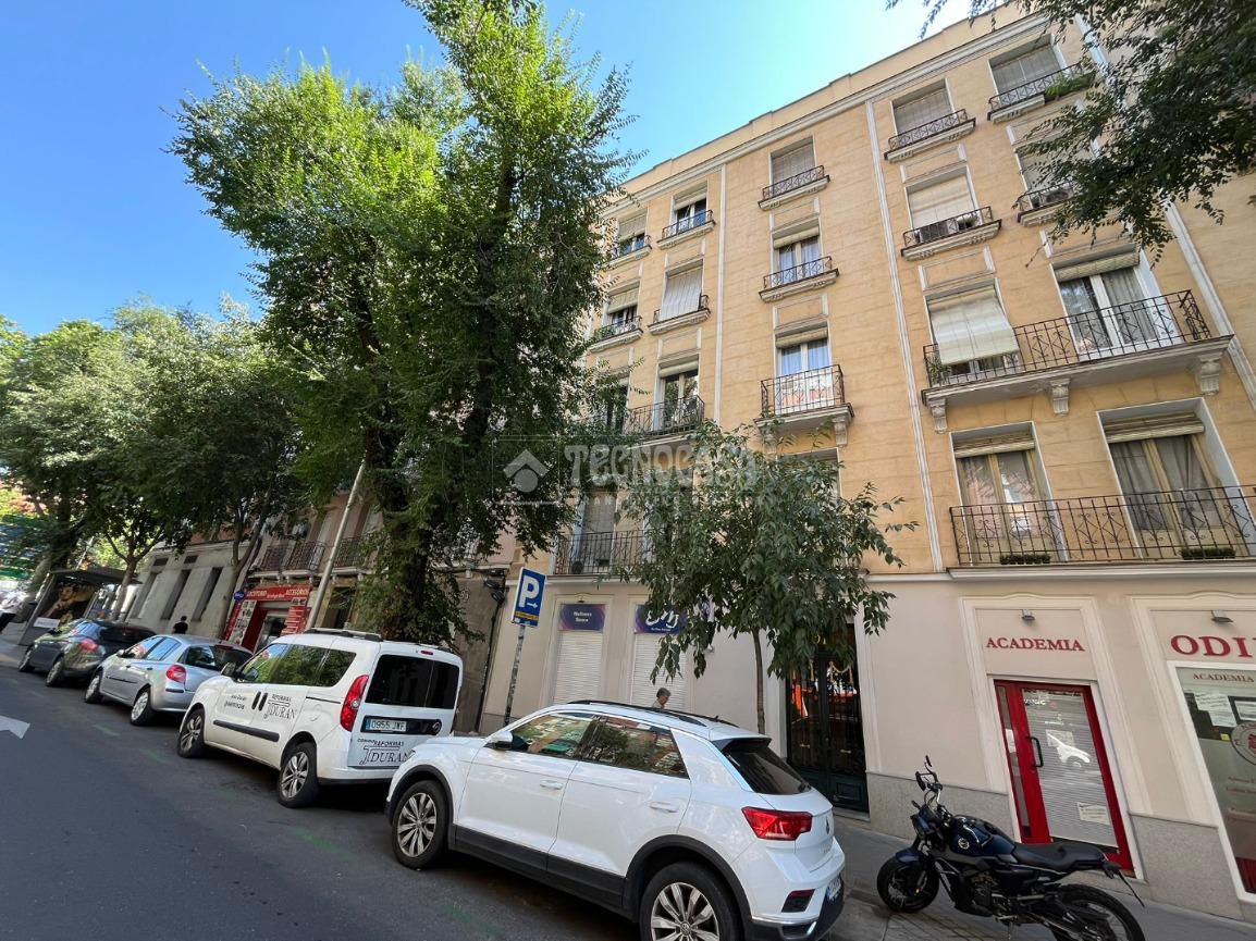 Vista exterior de Local de lloguer en  Madrid Capital amb Calefacció