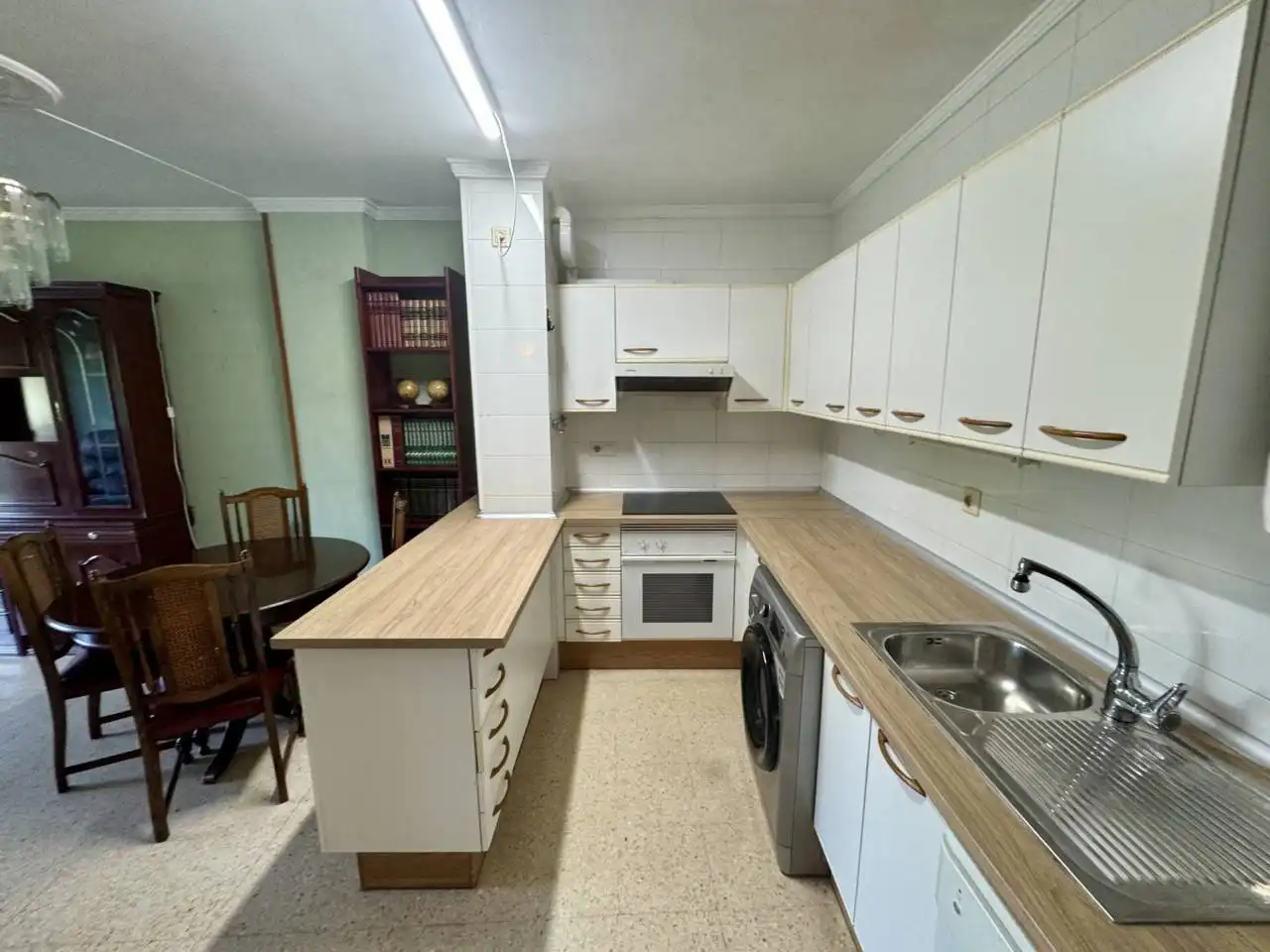 Cocina de Piso en venta en Cerdanyola del Vallès con Calefacción y Terraza