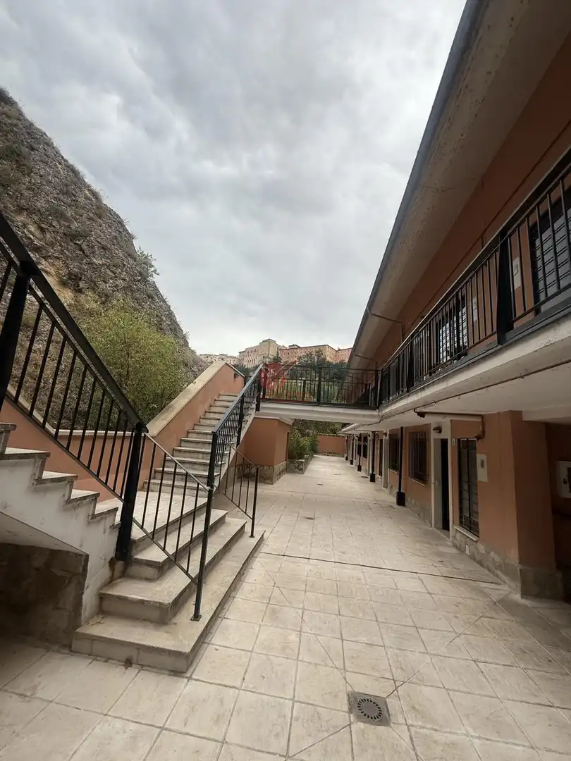 Vista exterior de Piso en venta en Cuenca con Calefacción, Trastero y Amueblado