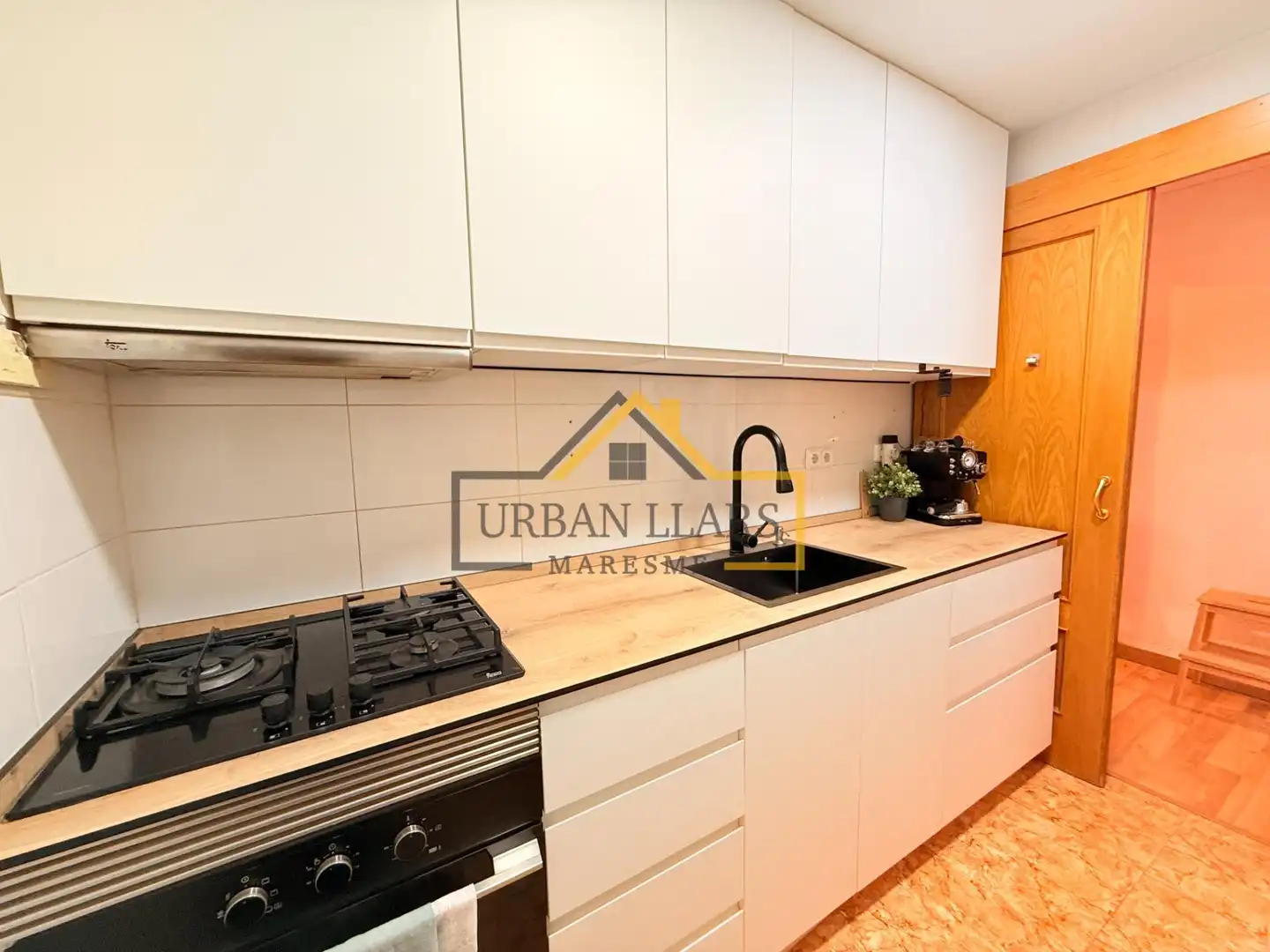 Kitchen of Flat for sale in Mataró