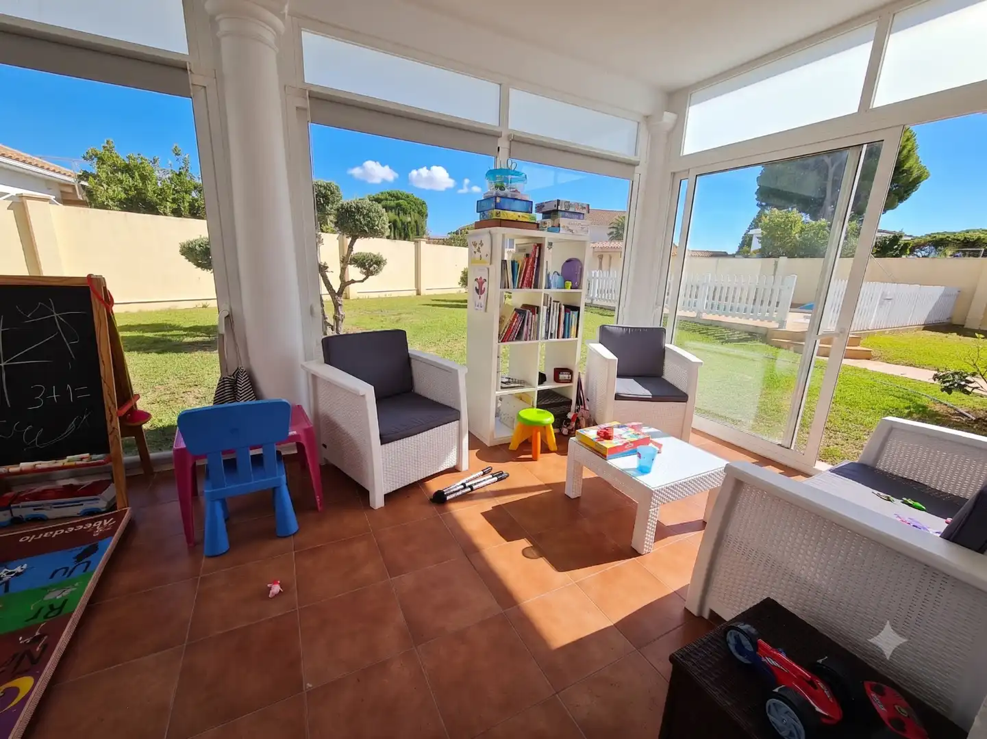 Sala de estar de Casa o chalet en venta en El Puerto de Santa María con Aire acondicionado, Calefacción y Jardín privado