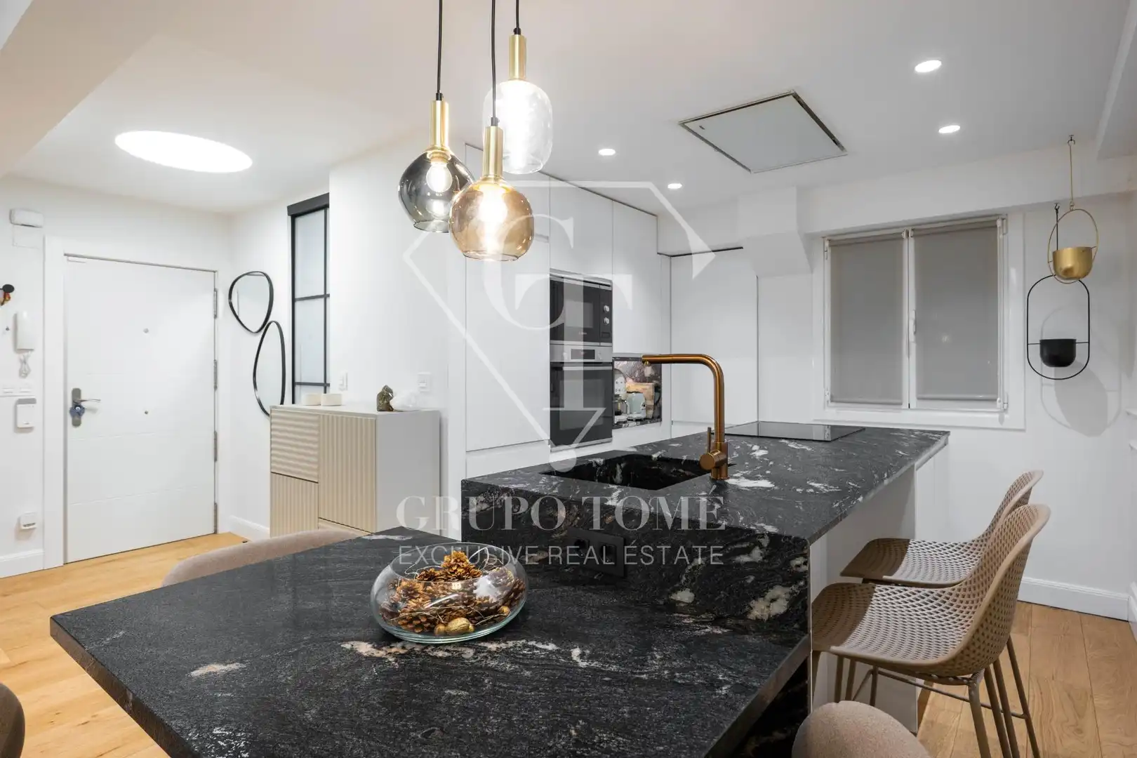 Cocina de Piso en venta en Donostia - San Sebastián  con Calefacción y Balcón