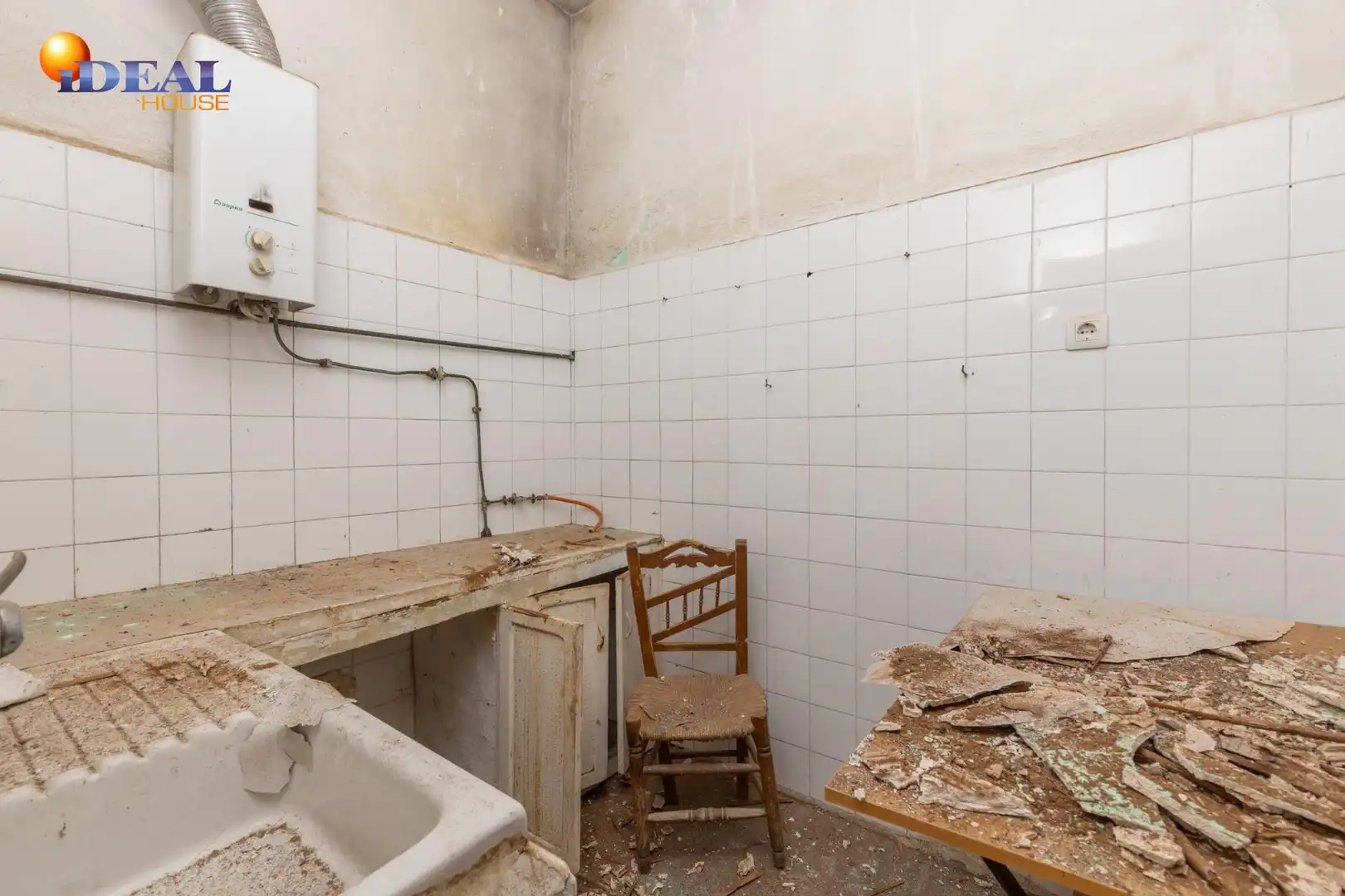 Cuina de Casa adosada en venda en Polopos