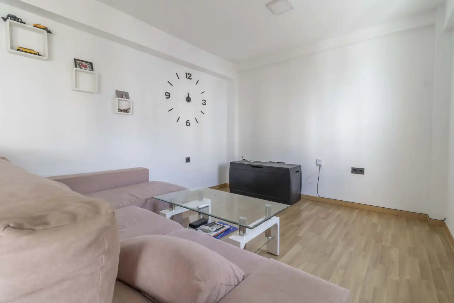 Sala d'estar de Pis de lloguer en San Juan de Aznalfarache amb Aire condicionat i Moblat