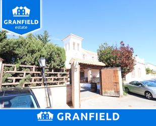 Vista exterior de Dúplex en venda en Orihuela amb Aire condicionat, Jardí privat i Terrassa