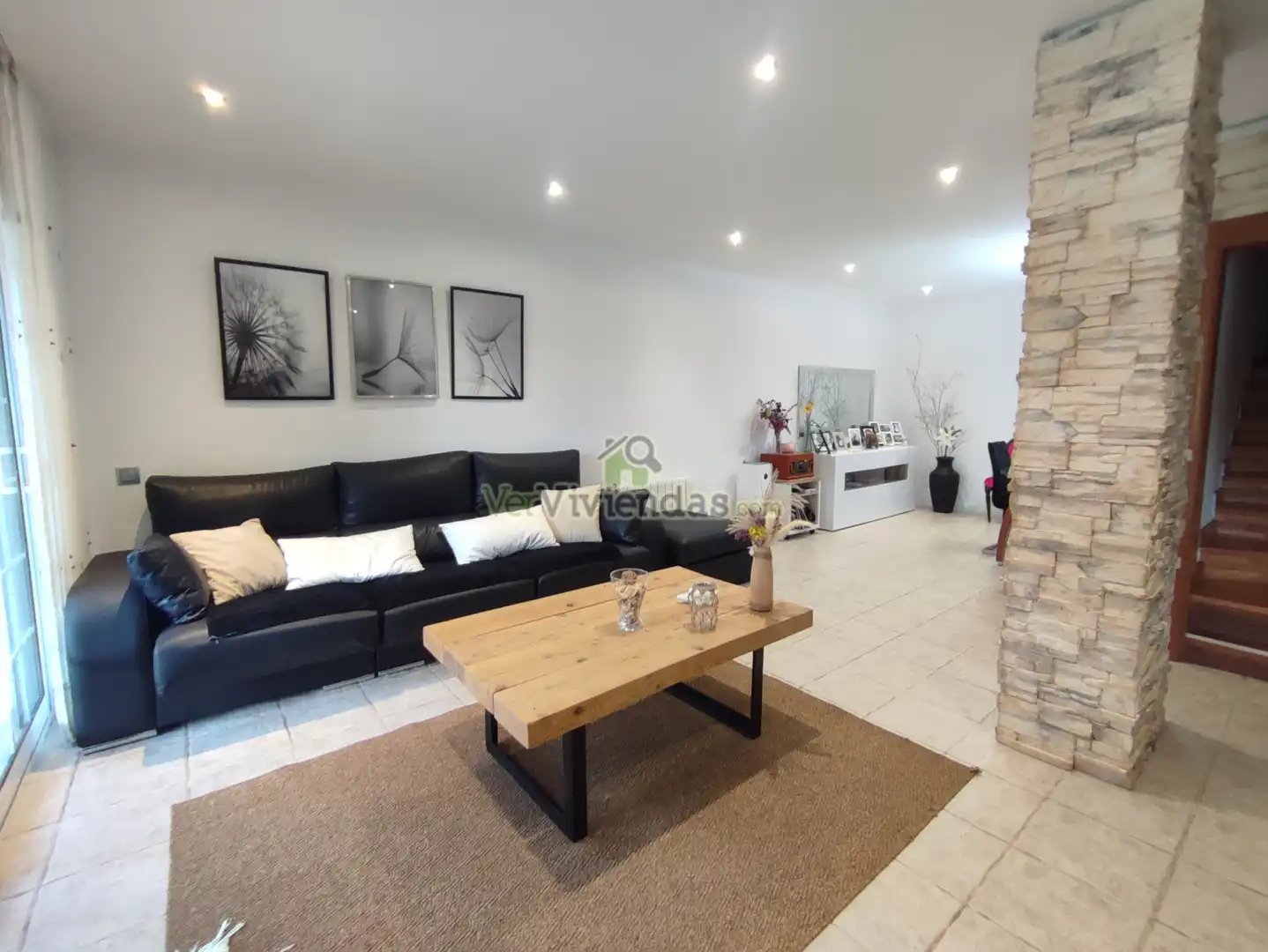 Living room of Houses for sale in Vallirana, Barcelona