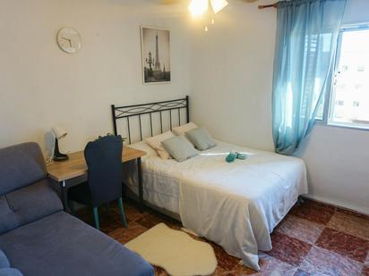 Bedroom of Flat to share in  Sevilla Capital  with Furnished and Washing machine