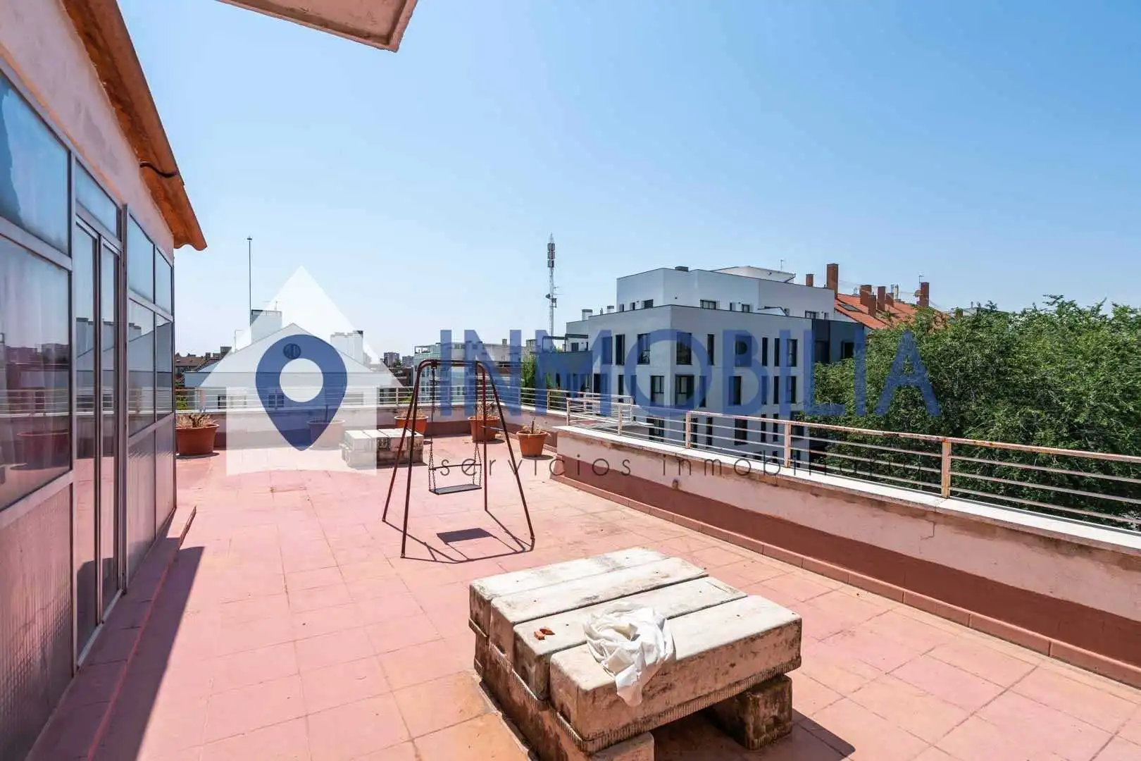 Terraza de Ático en venta en Madrid con Calefacción y Terraza