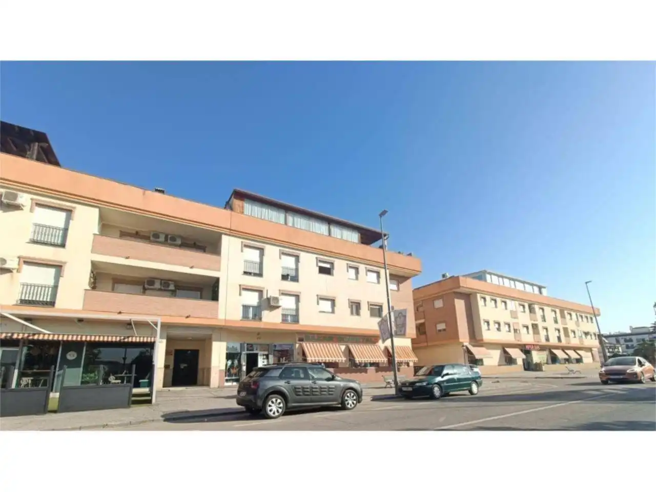 Flat with terrace for sale in Huétor Tájar, imagen 2