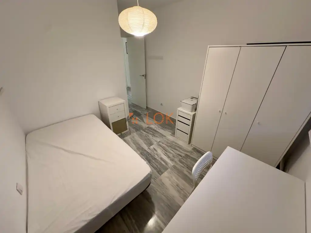 Habitación de Piso en venta en Málaga