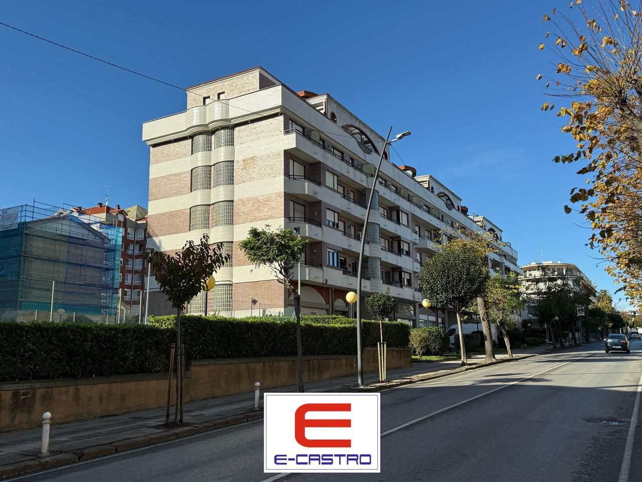 Exterior view of Garage for sale in Castro-Urdiales