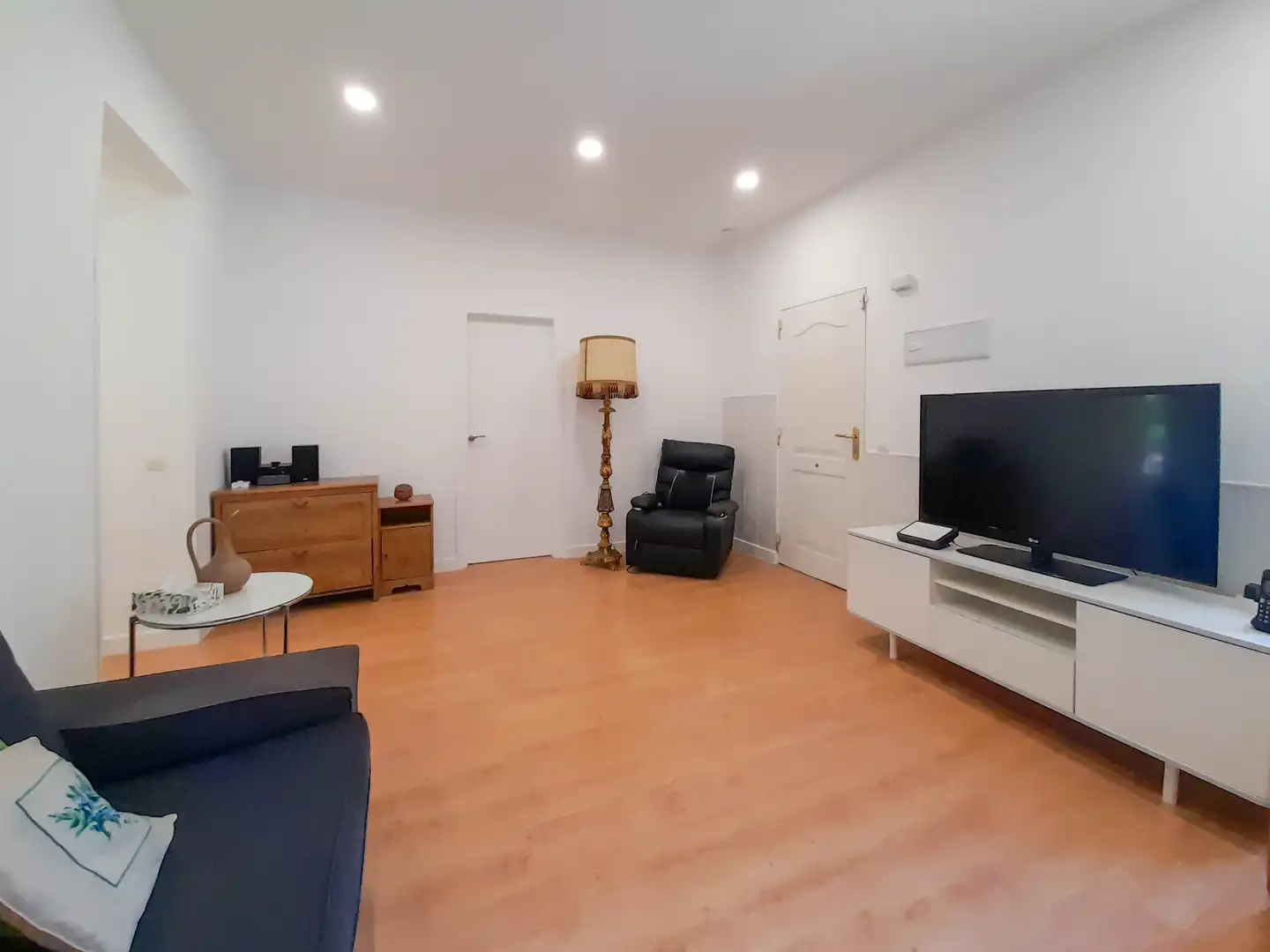 Detached homes for rent in Madrid  with Heating, Private garden and Parquet flooring