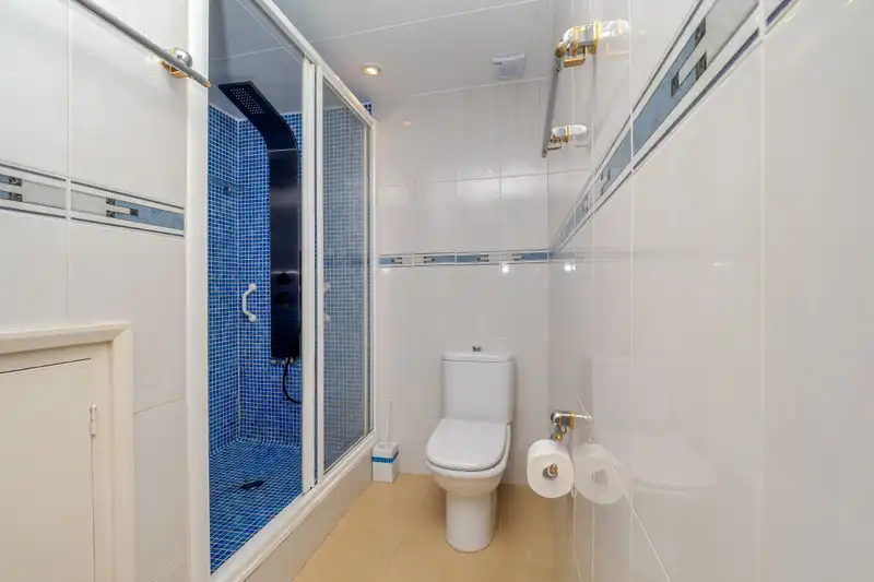 Bathroom of Houses for sale in Empuriabrava  with Air Conditioner, Heating and Private garden