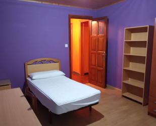 Bedroom of Flat to rent in Santiago de Compostela 