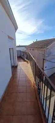 Vista exterior de Pis en venda en Honrubia amb Moblat i Balcó
