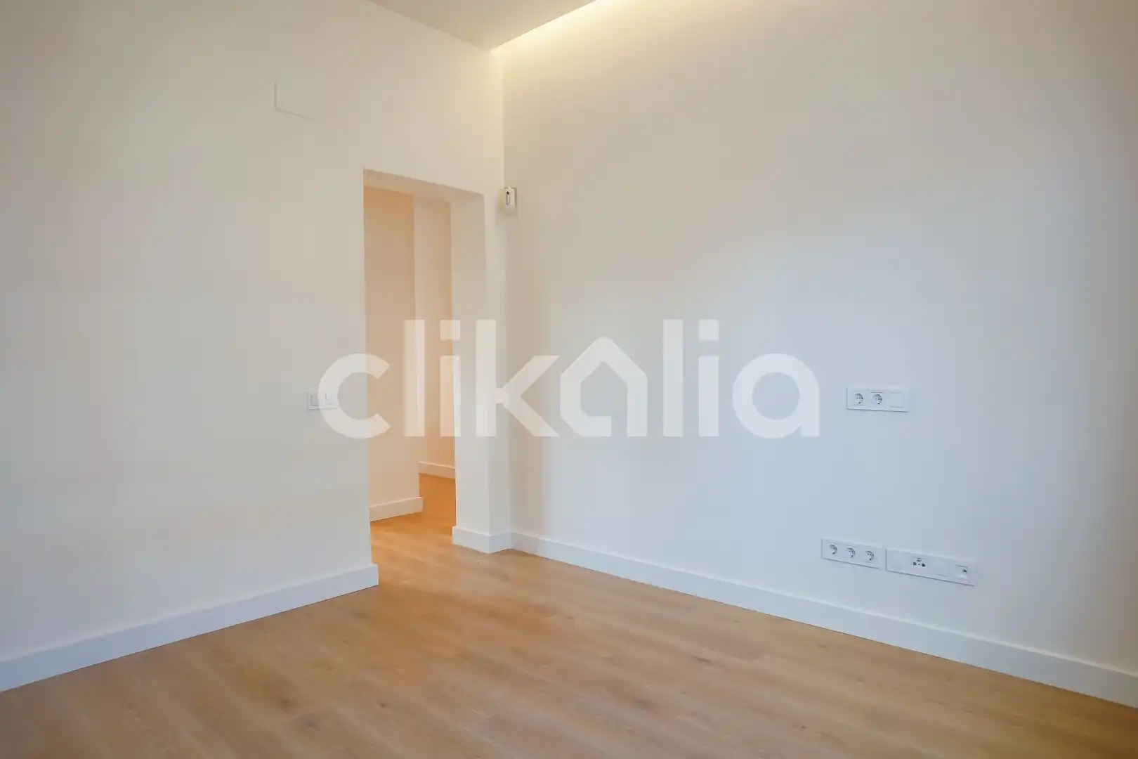 Flat for sale in Madrid  with Air Conditioner and Heating