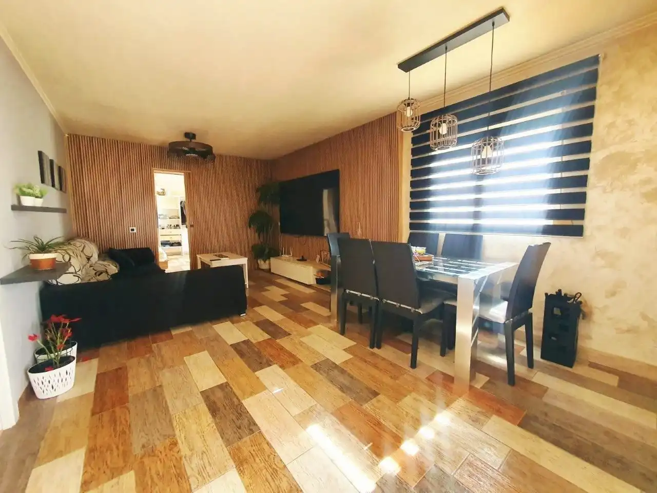 Sala d'estar de Casa o xalet en venda en Pedralba amb Calefacció, Jardí privat i Terrassa